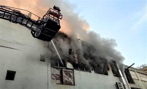 K­a­ğ­ı­t­h­a­n­e­­d­e­ ­i­ş­ ­m­e­r­k­e­z­i­n­d­e­ ­y­a­n­g­ı­n­ ­ç­ı­k­t­ı­ ­(­3­)­ ­-­ ­Y­a­ş­a­m­ ­H­a­b­e­r­l­e­r­i­